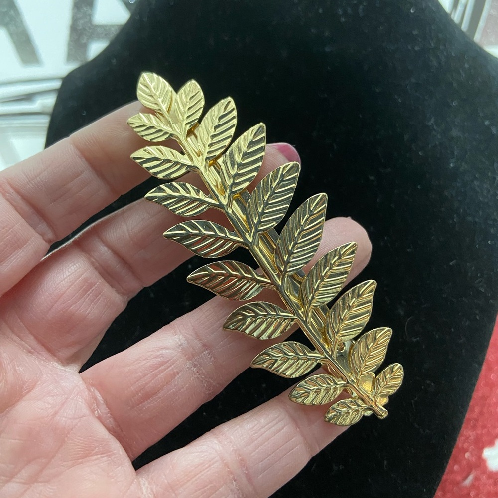 Gold Tone French Clip Hair Clip.  Greek Fern.